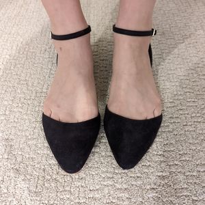 Black strappy flats (size 7)